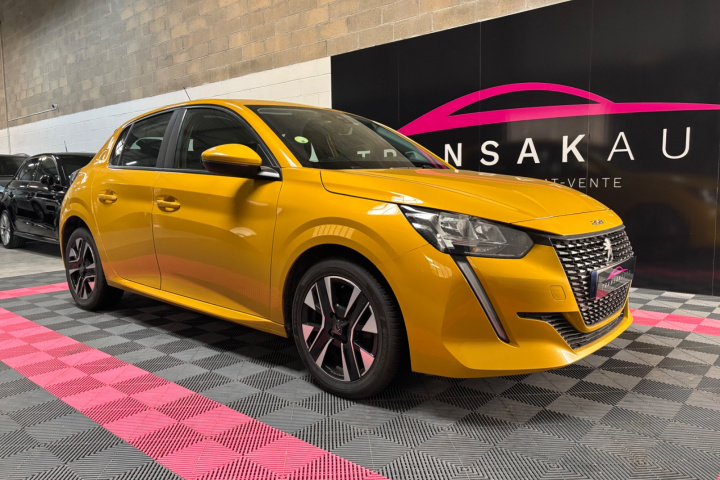 PEUGEOT 208