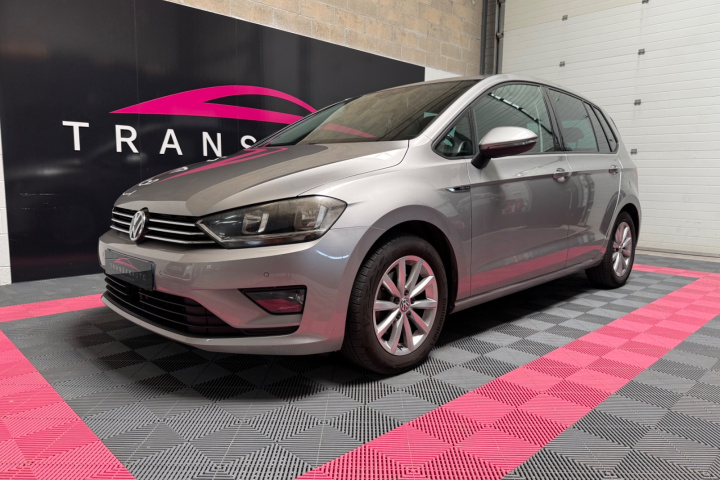 VOLKSWAGEN GOLF SPORTSVAN